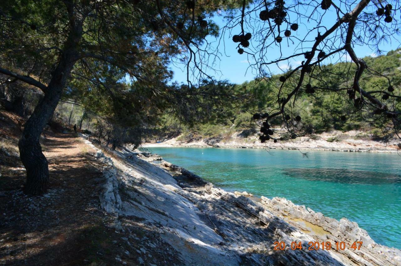 Sealodge Solta - Luxe Villa, private pool&mooring Rogač Esterno foto