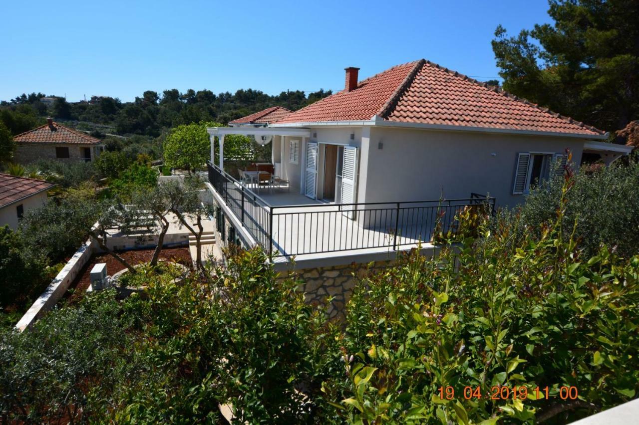 Sealodge Solta - Luxe Villa, private pool&mooring Rogač Esterno foto