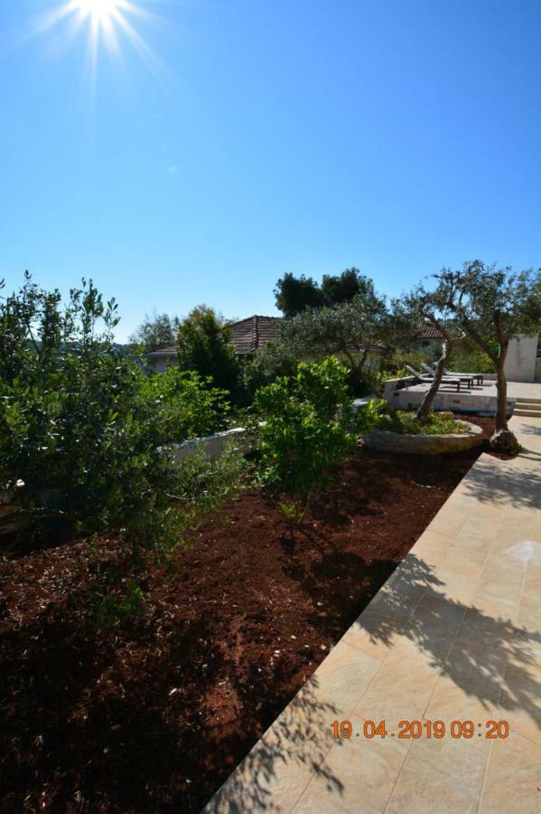 Sealodge Solta - Luxe Villa, private pool&mooring Rogač Esterno foto