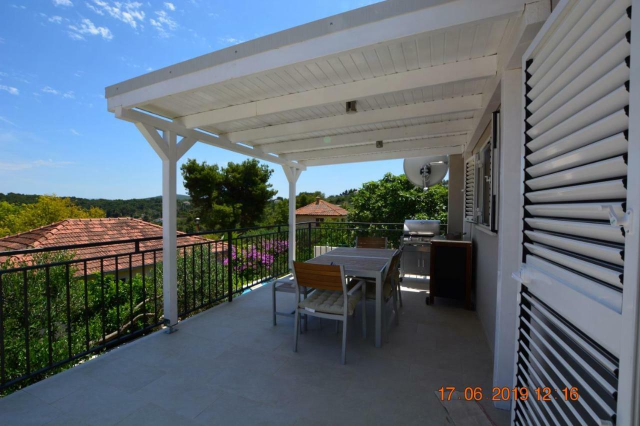 Sealodge Solta - Luxe Villa, private pool&mooring Rogač Esterno foto