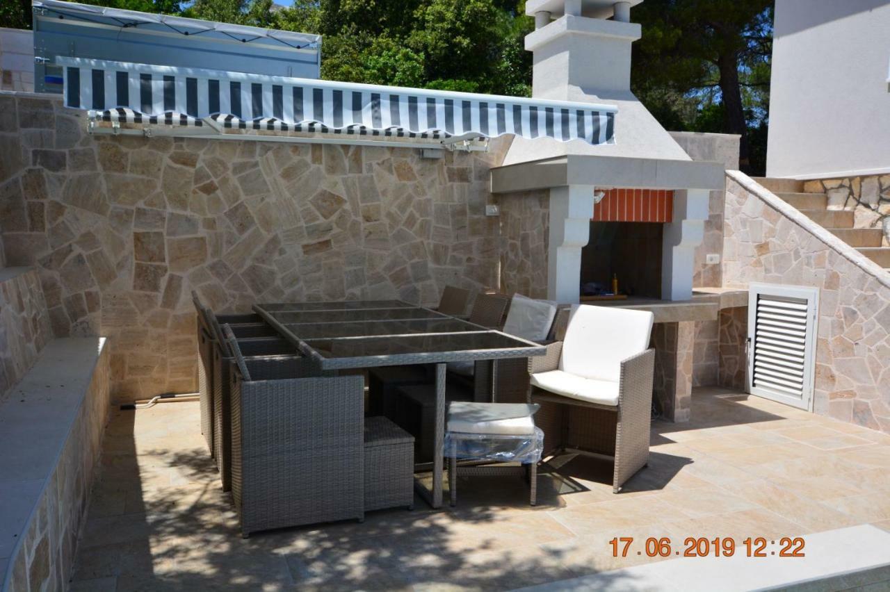 Sealodge Solta - Luxe Villa, private pool&mooring Rogač Esterno foto